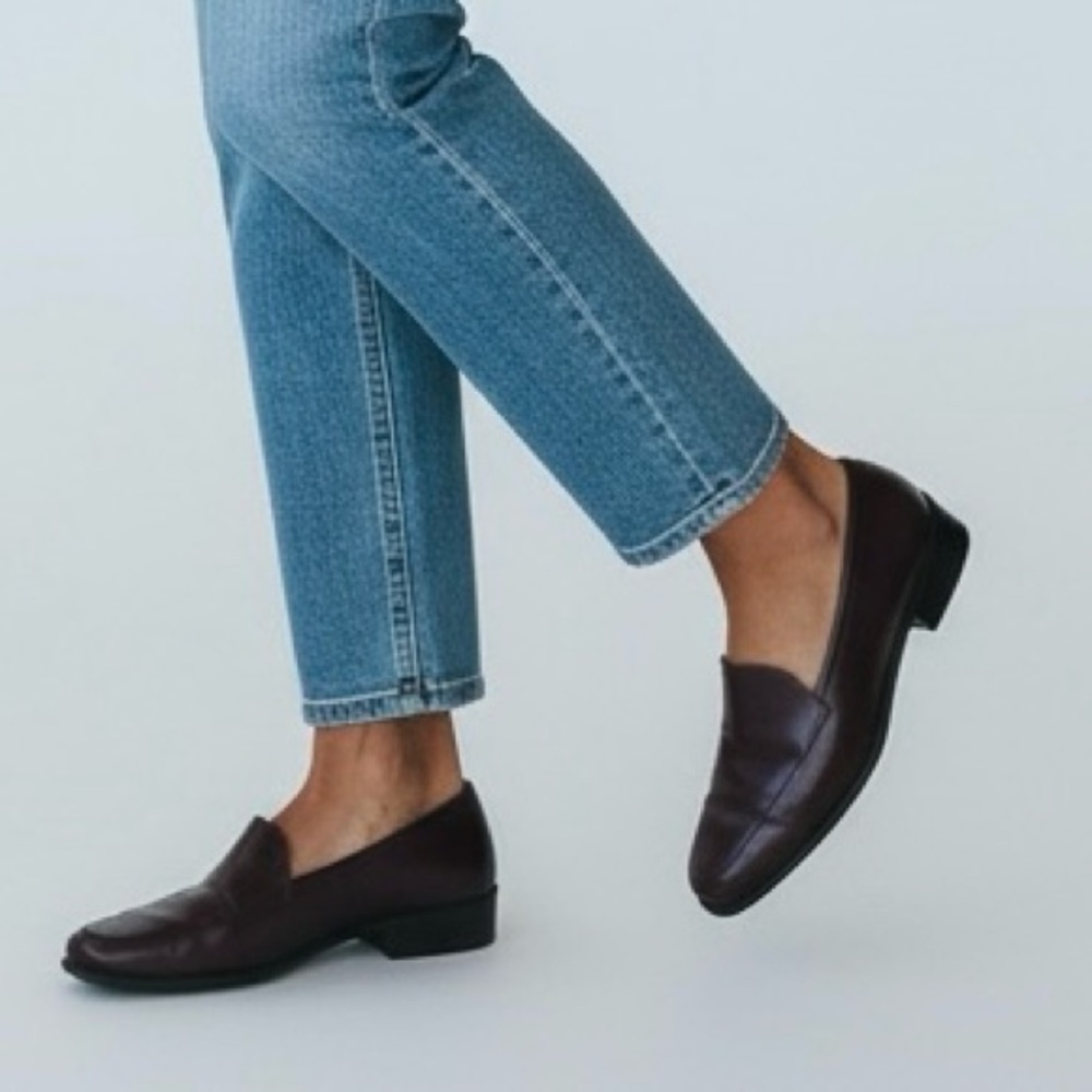 Etienne Aigner Burgundy Townsend Loafer Size 6M